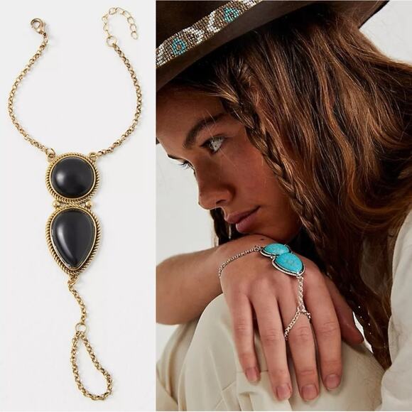 Free People Adele Hand Chain in Gold Onyx NWT Bohemian Bracelet Ring OS - Picture 1 of 10